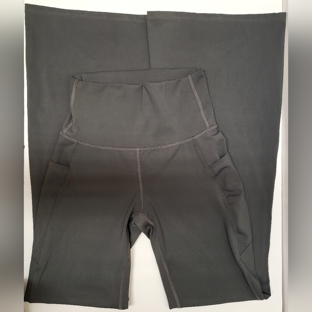 NWOT Zenana Charcoal Leggings